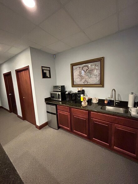 More Photos Of 197-199 Warren Ave, East Providence Office For Lease