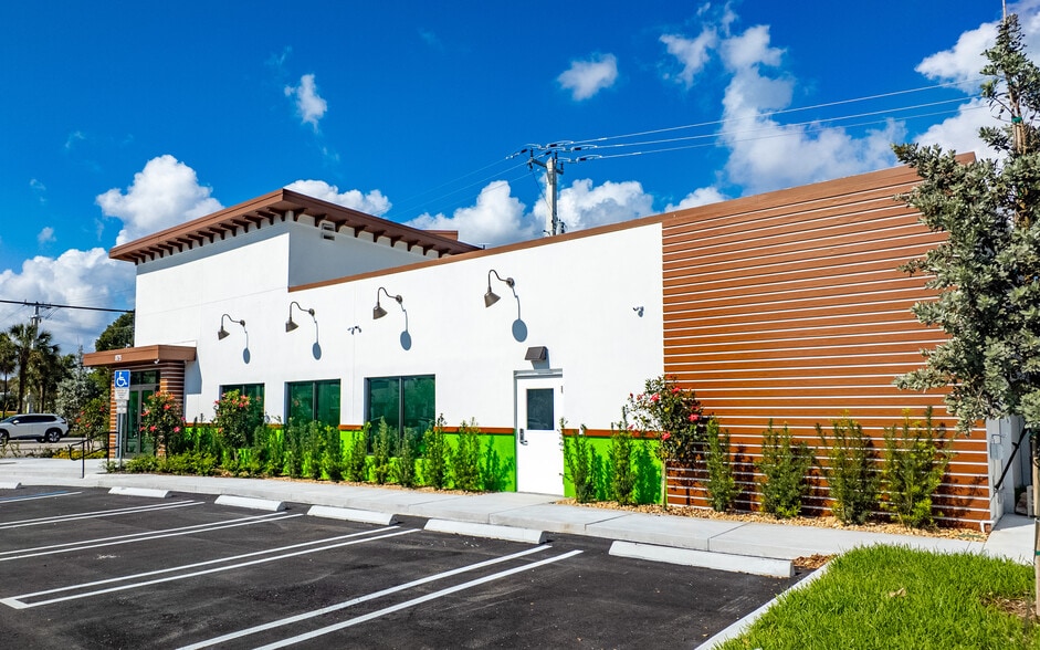 More Photos Of 835 Belvedere Rd, West Palm Beach Storefront For Sale