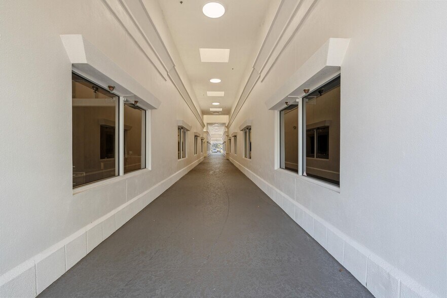 More Photos Of 8865 Commodity Cir, Orlando Office For Sale