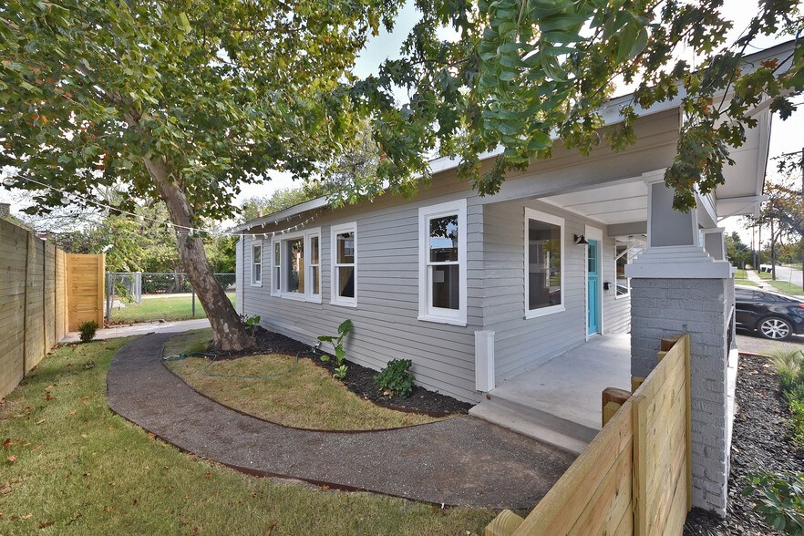 More Photos Of 2312 N Francis Ave, Oklahoma City Office For Sale