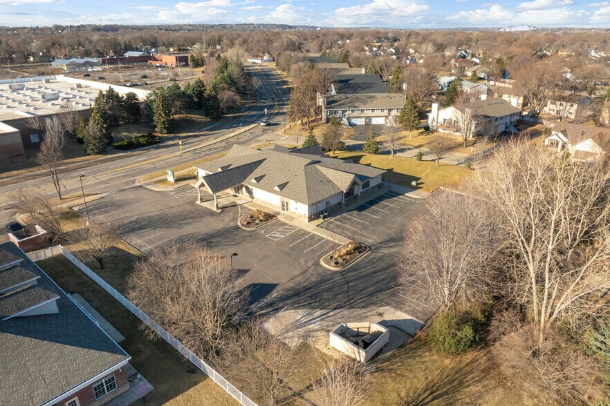 More Photos Of 7789 147th St W, Apple Valley Medical For Sale