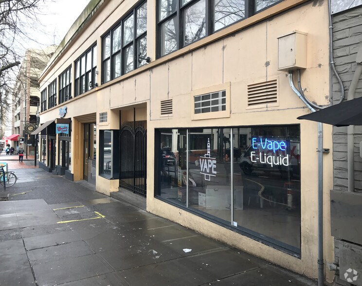 More Photos Of 802-814 SW 10th Ave, Portland Office For Sale