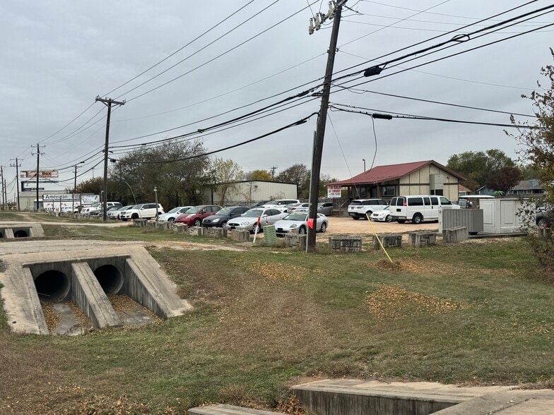 More Photos Of 6505 Highway 79, Hutto Auto Dealership For Sale