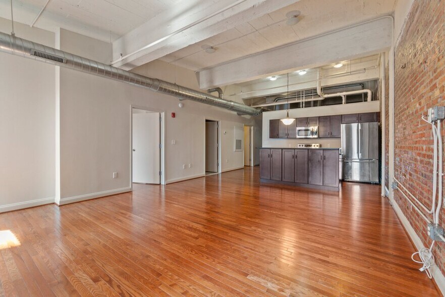 More Photos Of 311-313 W Baltimore St, Baltimore Apartments For Sale