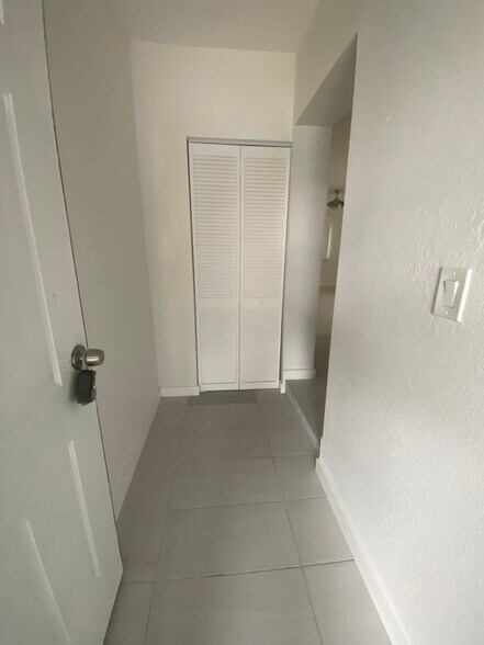 More Photos Of 401 SW 7th Ave, Fort Lauderdale Apartments For Sale