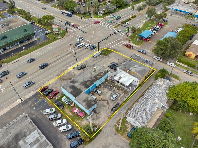 More Photos Of 1010 N Federal Hwy, Hallandale Beach Service For Sale