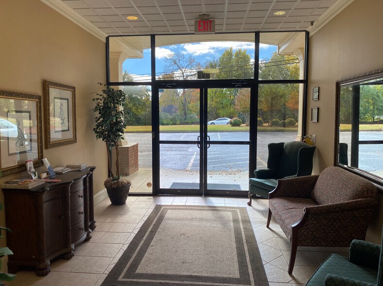 More Photos Of 1585 Old Norcross Rd, Lawrenceville Office For Sale