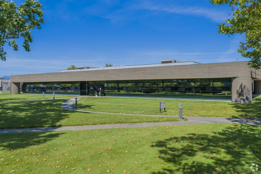 Primary Photo Of 2789 Northpoint Pky, Santa Rosa Warehouse For Sale