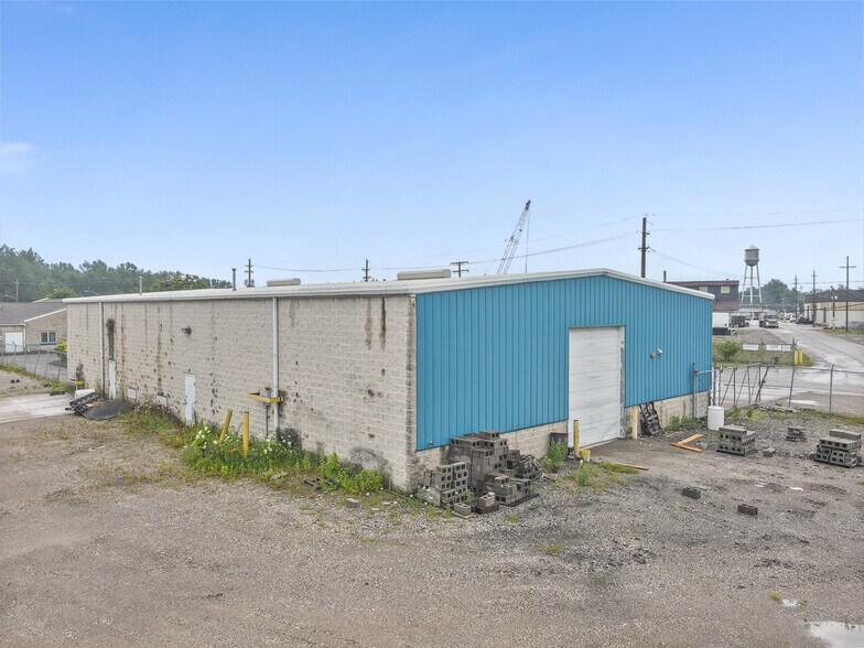 More Photos Of 37401 Stevens Blvd, Willoughby Flex For Lease
