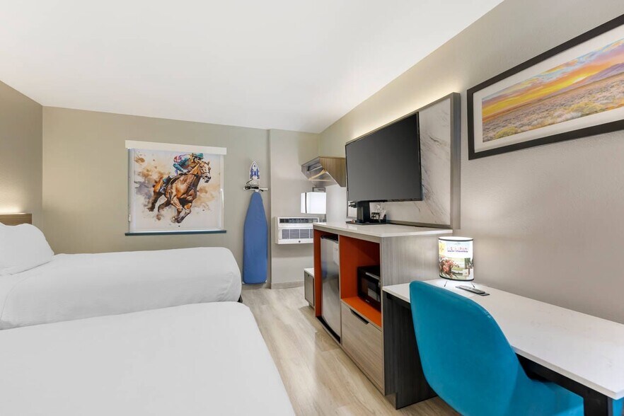 More Photos Of 412 US-70, Ruidoso Hotel For Sale