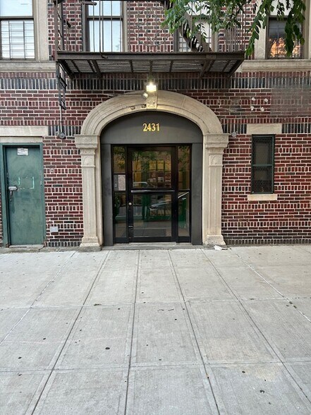 Primary Photo Of 2431 Crotona Ave, Bronx Apartments For Sale