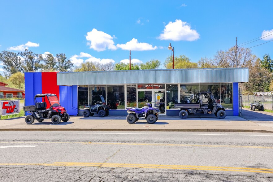 Primary Photo Of 1375 Industrial Ave, Petaluma Showroom For Lease