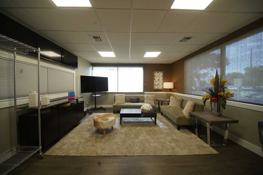 More Photos Of 3850 N Powerline Rd, Pompano Beach Warehouse For Sale