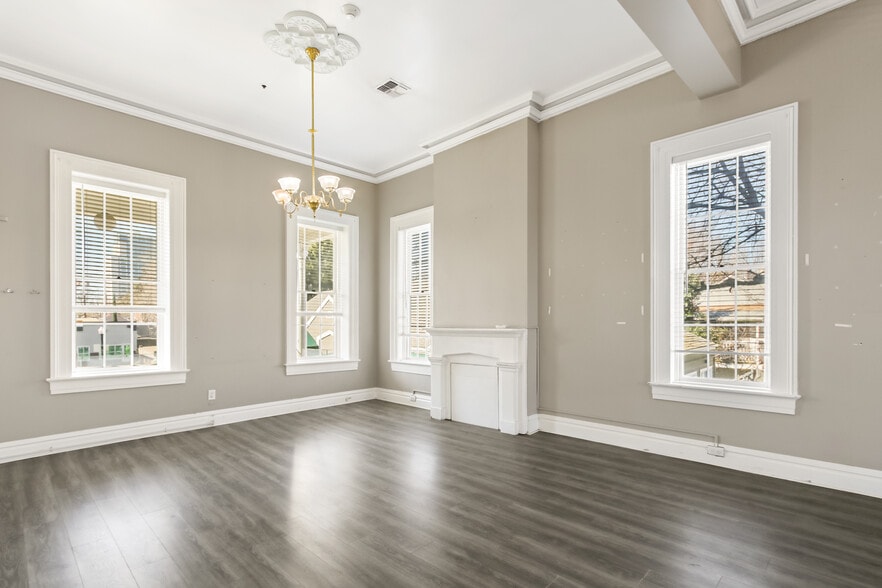 More Photos Of 1111-1123 D St, Sacramento Specialty For Sale