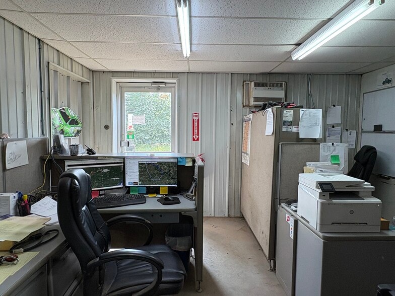More Photos Of 1325 29th St, Cloquet Industrial For Sale