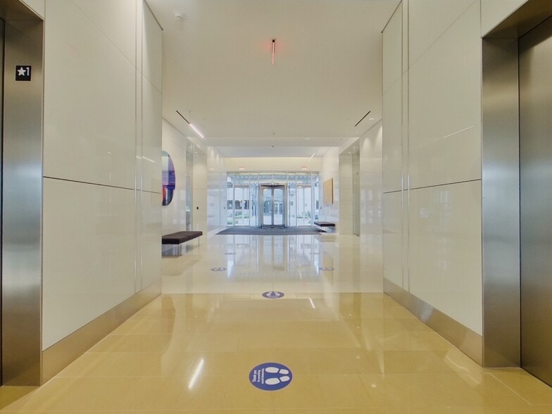 More Photos Of 10603 W Sam Houston Pky N, Houston Unknown For Lease