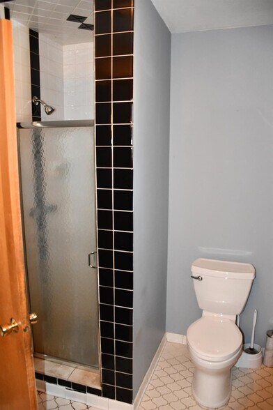 More Photos Of 107 Corona Ave, Groton Warehouse For Sale