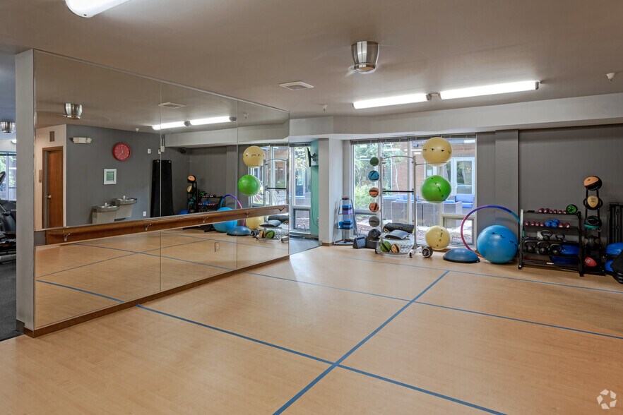 More Photos Of 2922 Aldrich Ave S, Minneapolis Apartments For Lease