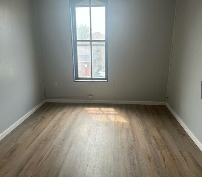 More Photos Of 115 S Union St, Galion Office For Sale