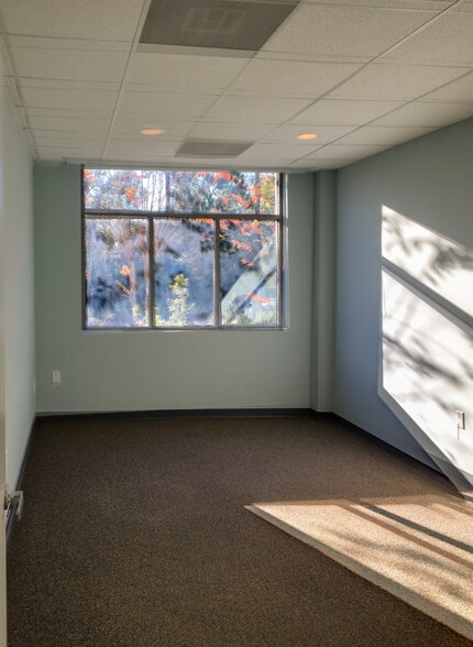 More Photos Of 1516 Old Trolley Rd, Summerville Office For Sale