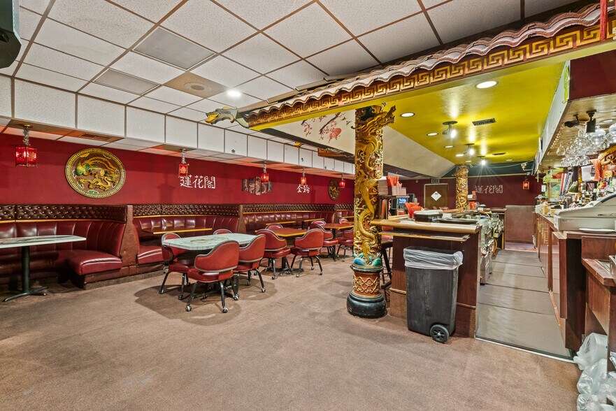 More Photos Of 9 S 1st St, Yakima Restaurant For Sale