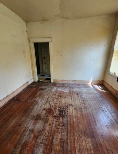More Photos Of 2101 Rose Ave, Richmond Apartments For Sale