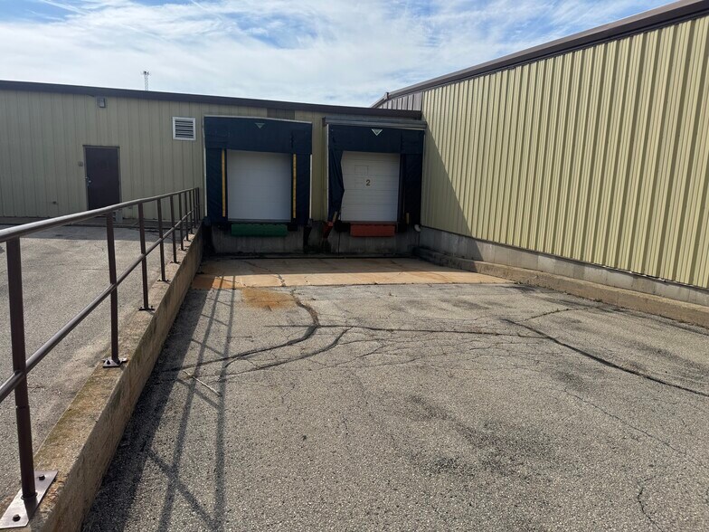 More Photos Of 1434 Progress Ln, Omro Distribution For Sale