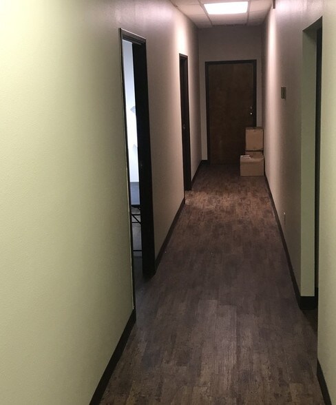 More Photos Of 12903-12907 Agency Dr, San Antonio Warehouse For Lease