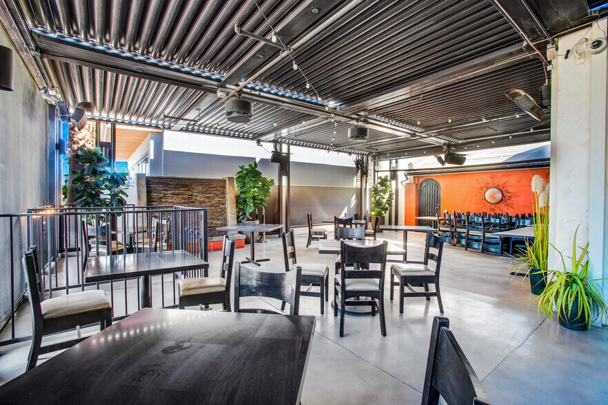 More Photos Of 78085 Avenida La Fonda, La Quinta Restaurant For Sale