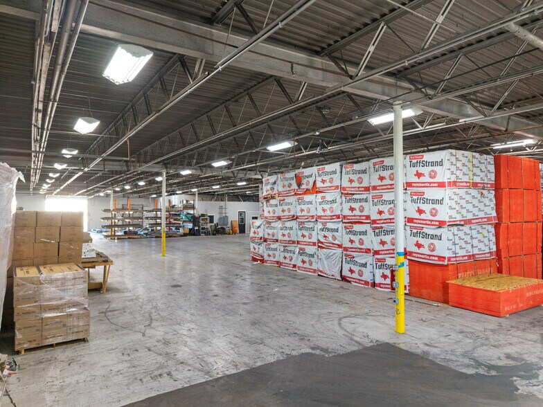 More Photos Of 13840 Denton Dr, Farmers Branch Warehouse For Sale