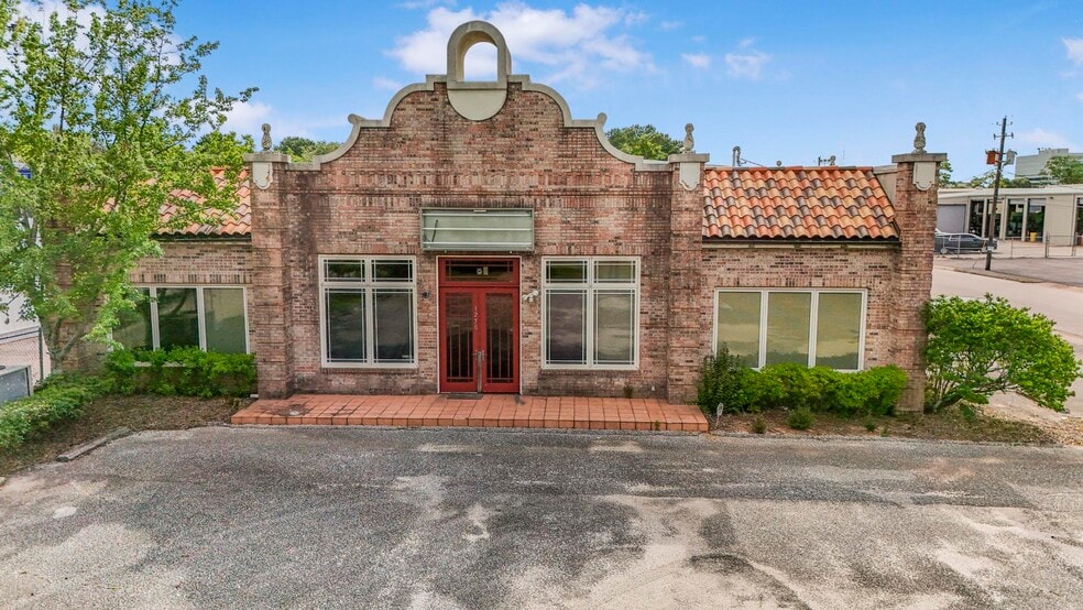 Primary Photo Of 1250 W I-65 Service Rd S, Mobile Warehouse For Sale