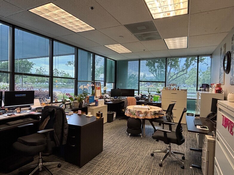 More Photos Of 2650-2656 Napa Valley Corporate Dr, Napa Research And Development For Lease