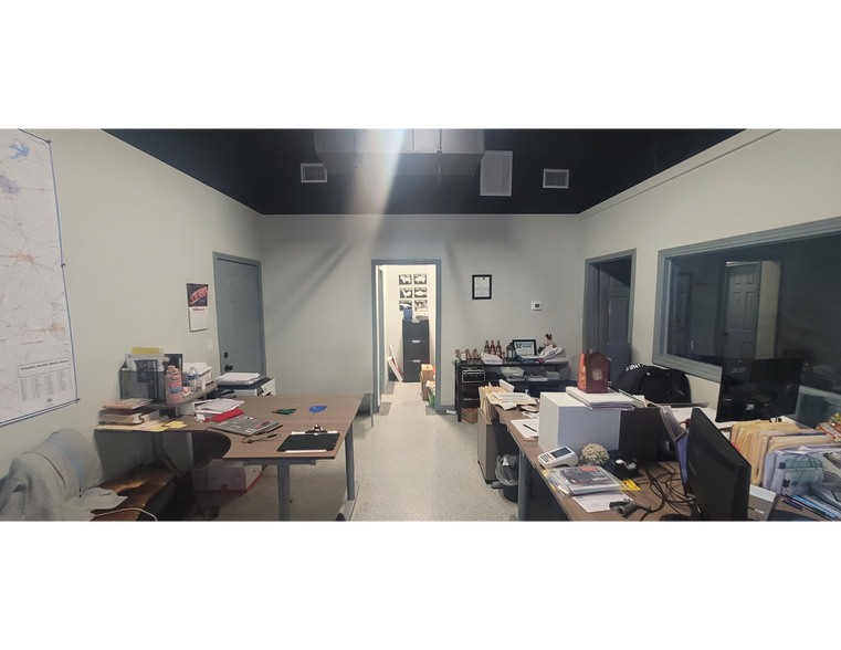 More Photos Of 802 Brandi Ln, Round Rock Warehouse For Lease