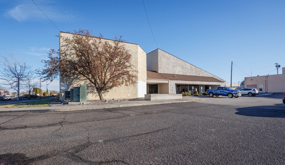 More Photos Of 10 N Washington St, Kennewick Office For Lease