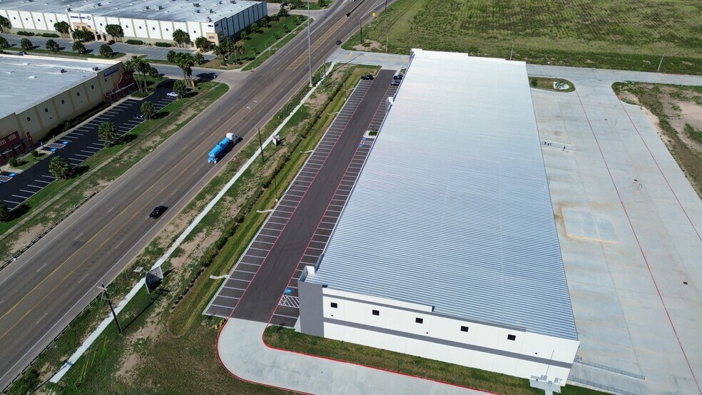 More Photos Of 890 E Military Hwy, Pharr Distribution For Sale