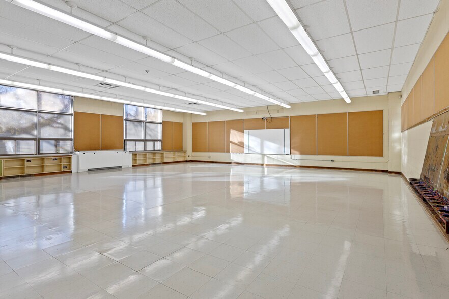 More Photos Of 2625 Draper Av, Ottawa Land For Sale