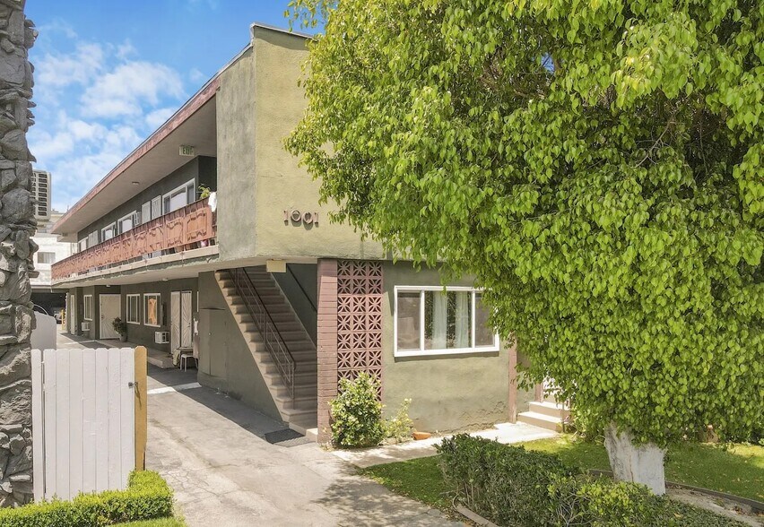 Primary Photo Of 1001 E Acacia Ave, Glendale Apartments For Sale