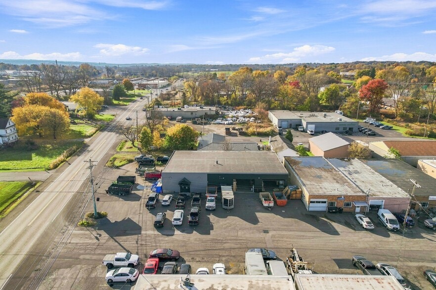 More Photos Of 209 Factory Ave, Syracuse Flex For Lease