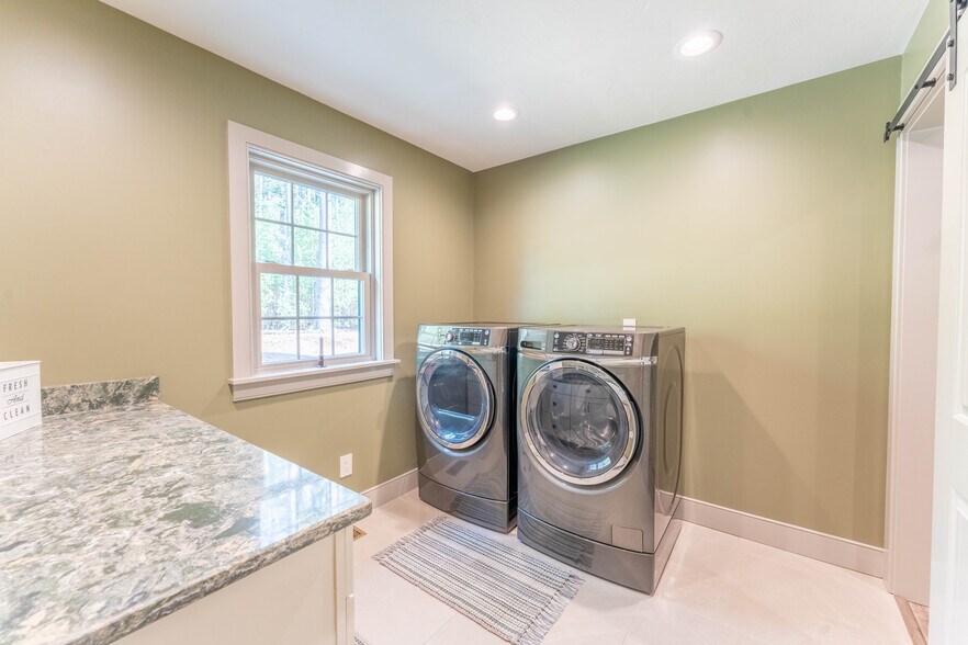 More Photos Of 110 Wauregan Rd, Canterbury Flex For Sale