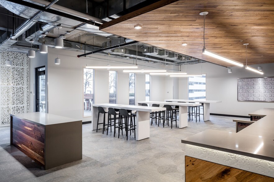 More Photos Of 111 S Washington Ave, Minneapolis Office For Lease