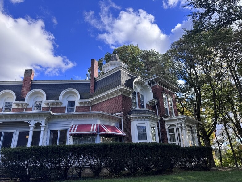 More Photos Of 17 Central Ave, Fredonia Apartments For Sale