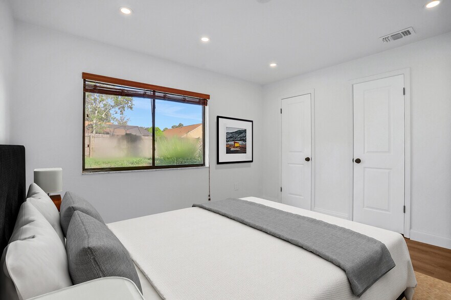 More Photos Of 1830 S Clyde Morris Blvd, Daytona Beach Apartments For Sale