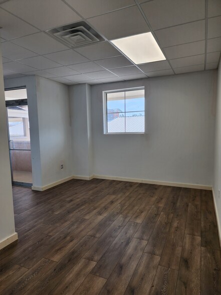 More Photos Of 503 E Palm Valley Blvd, Round Rock Medical For Lease