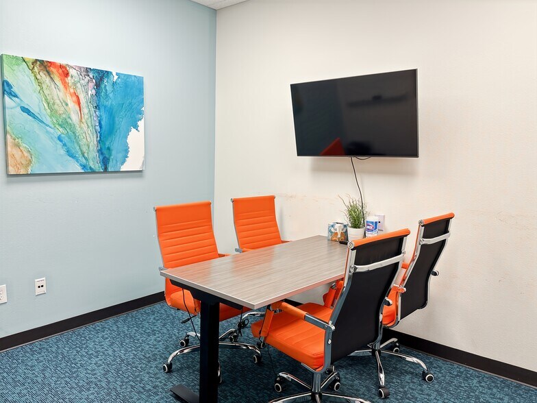 More Photos Of 8350 W Grandridge Blvd, Kennewick Coworking Space