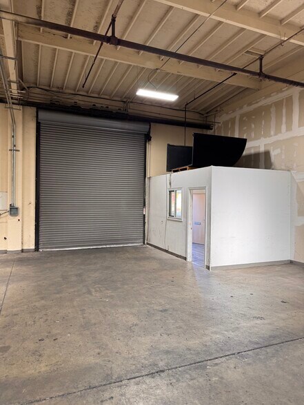More Photos Of 2400-2496 Teagarden St, San Leandro Warehouse For Lease