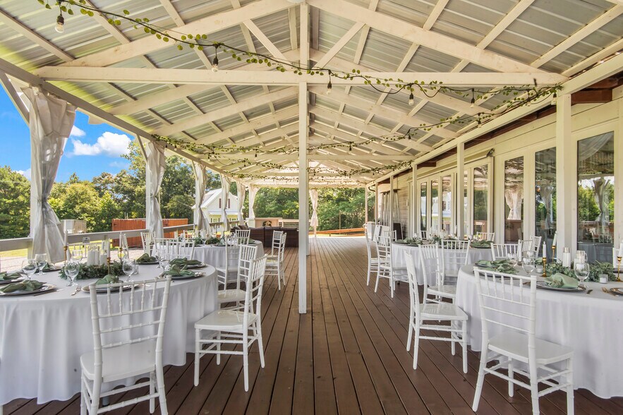 More Photos Of 74 Gore Rd, Boaz Restaurant For Sale