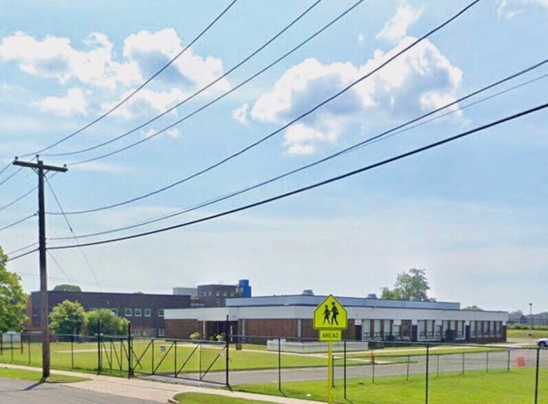 More Photos Of 43 Jones Rd, Hamden Religious Facility For Sale