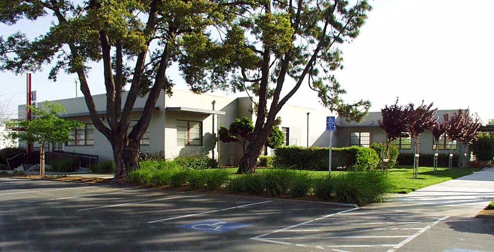More Photos Of 2125 Williams St, San Leandro Office For Lease