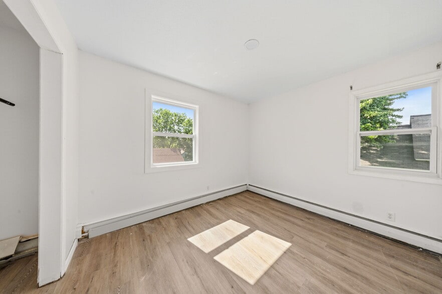 More Photos Of 2528 17th Ave S, Minneapolis Apartments For Sale