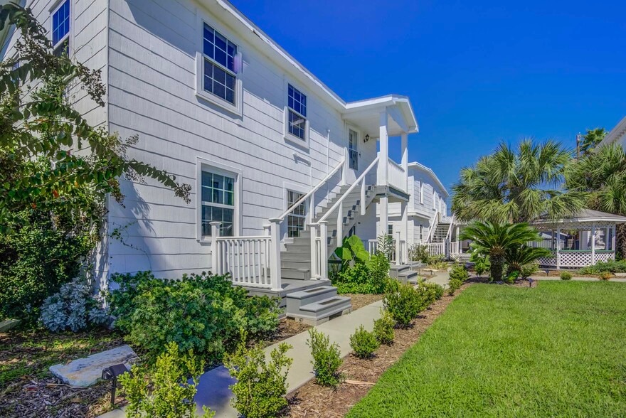 More Photos Of 1502 Market St, Galveston Hospitality For Sale